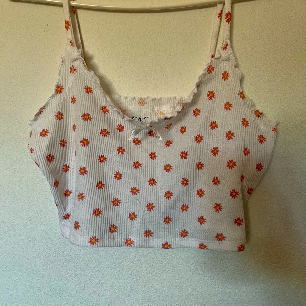 BRAND NEW PacSun Dainty Floral Crop Top